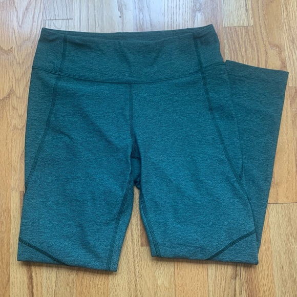 Outdoor Voices 3/4 Length Leggings - Picture 3 of 5